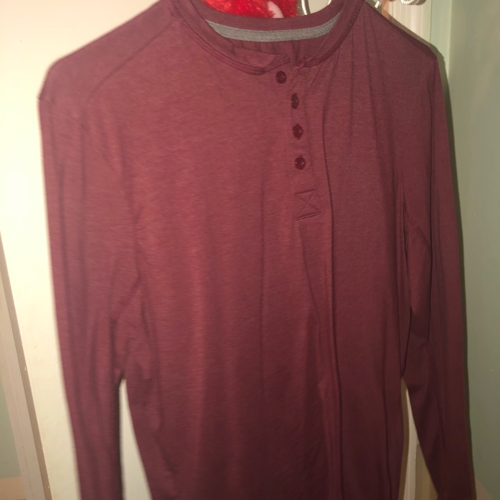 ESNTL’S Henley